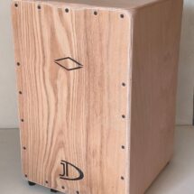 Cajon model Giralda Studio série (6 strun)